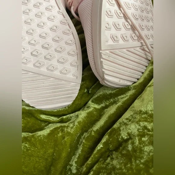 Adidas pink lace string shoes read description! Used - Picture 5 of 8